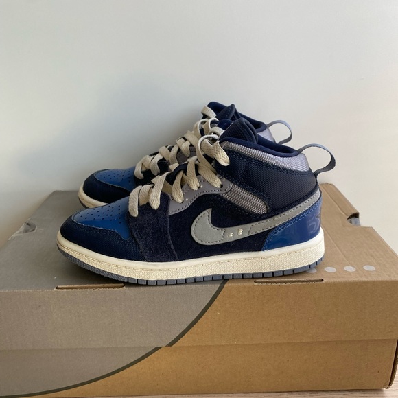 Nike Air Jordan 1 Mid SE Craft Kids Sneakers- SZ 13 C - Picture 5 of 13